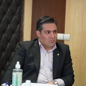 بهترین وکیل اراضی تهران: علی فلاح