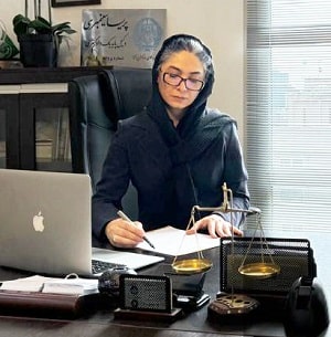 بهترین وکیل زن تهران: پریسا سینمبری