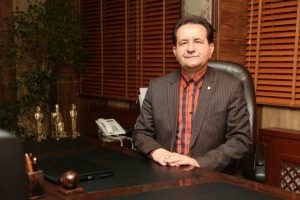 بهترین وکیل تنظیم قرارداد در تهران: احمد قنبرپور